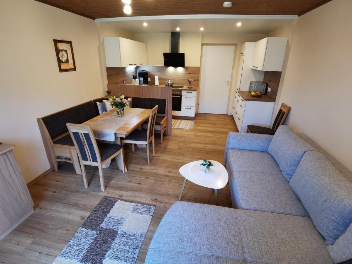 Pension & Ferienwohnung Sonnleiten Gnesau Extérieur photo