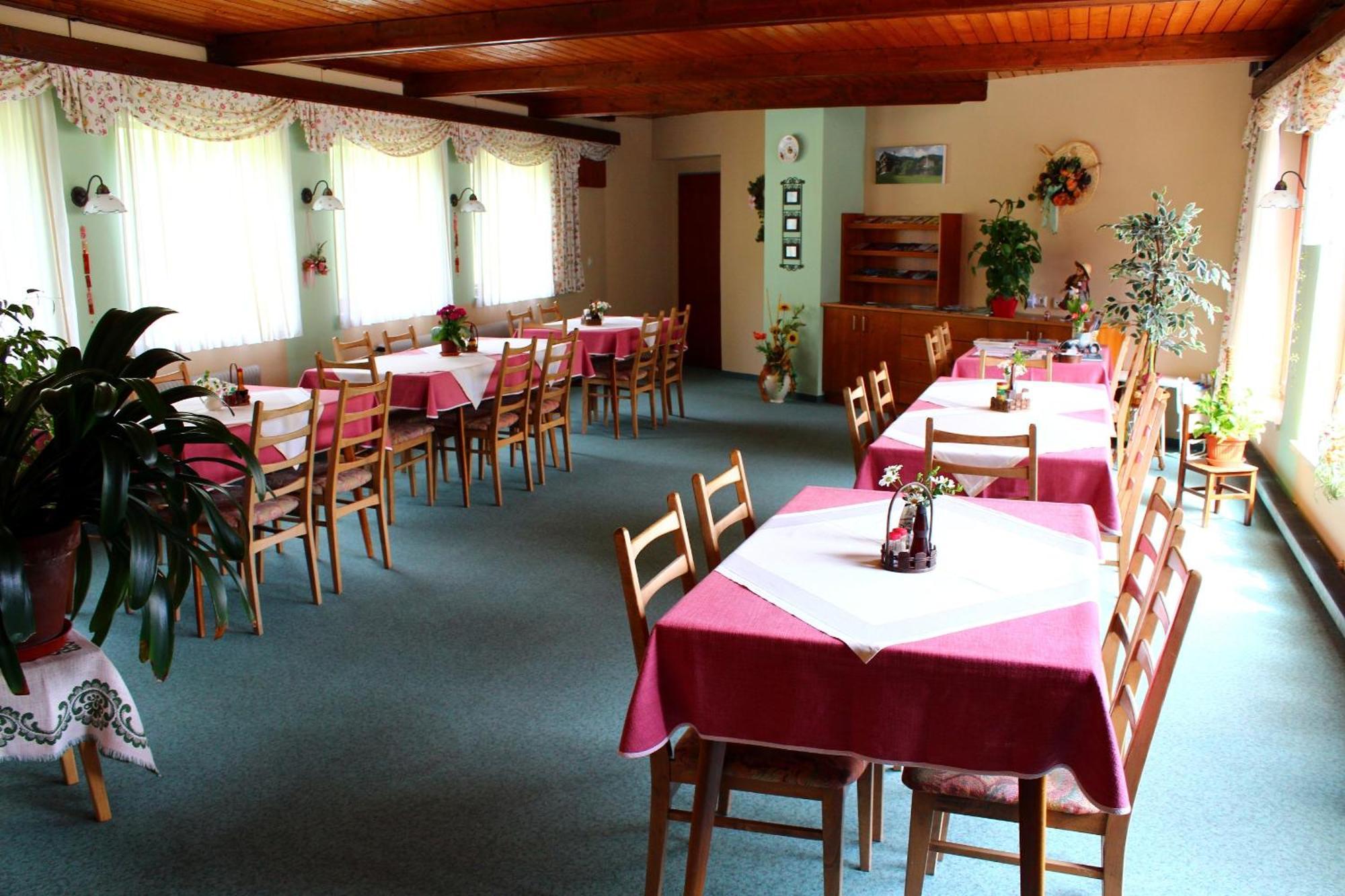 Pension & Ferienwohnung Sonnleiten Gnesau Extérieur photo