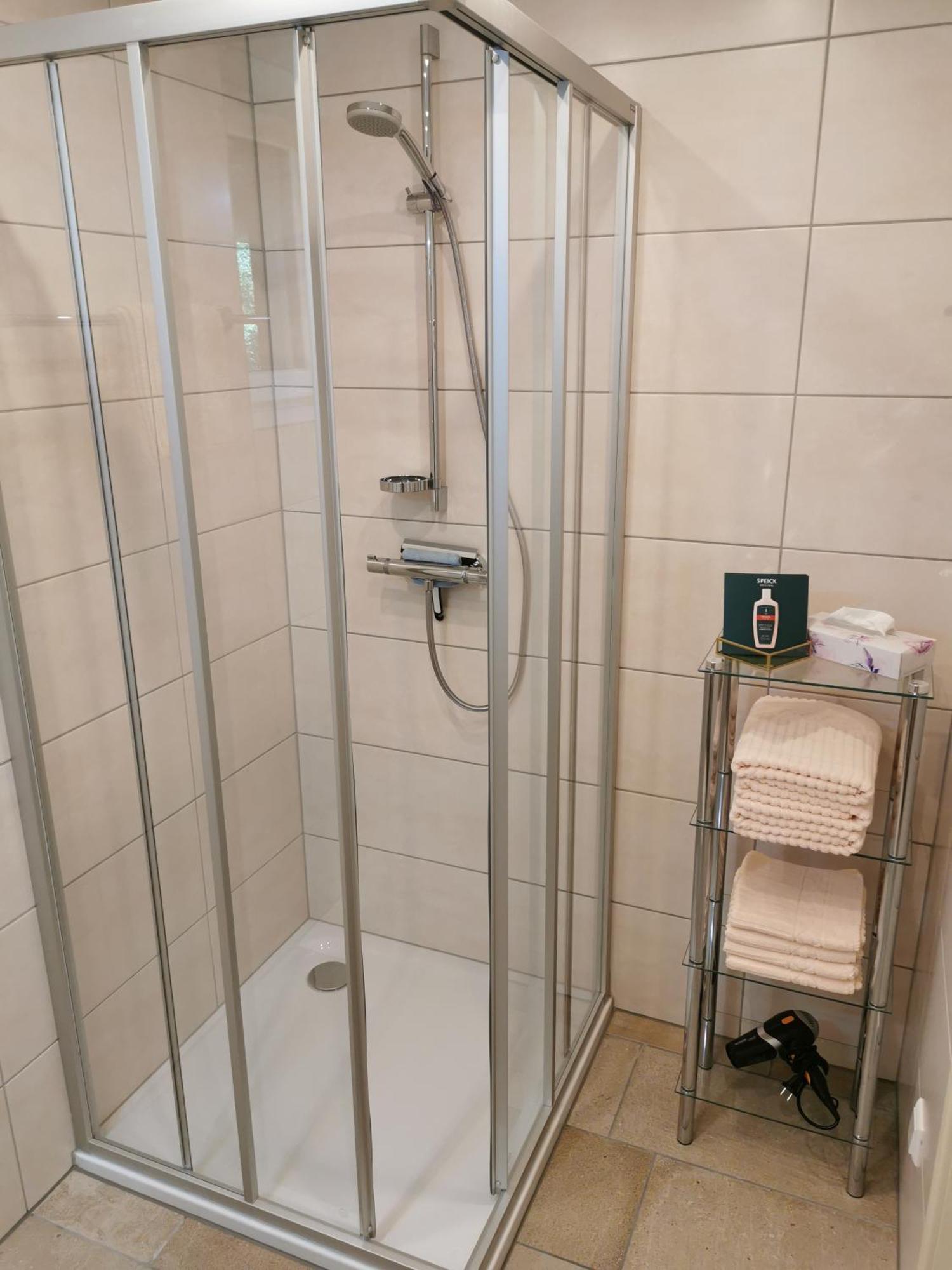 Pension & Ferienwohnung Sonnleiten Gnesau Chambre photo