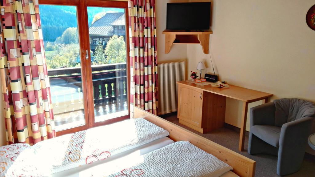 Pension & Ferienwohnung Sonnleiten Gnesau Extérieur photo