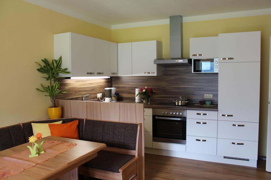 Pension & Ferienwohnung Sonnleiten Gnesau Chambre photo